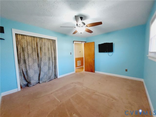 210 Stuttaford Dr, Sandston, VA 23150