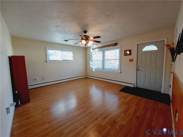 210 Stuttaford Dr, Sandston, VA 23150