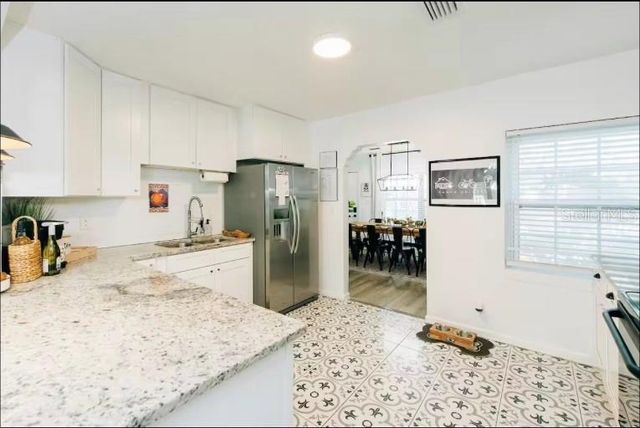 2705 N OAKDALE AVENUE, Tampa, FL 33602