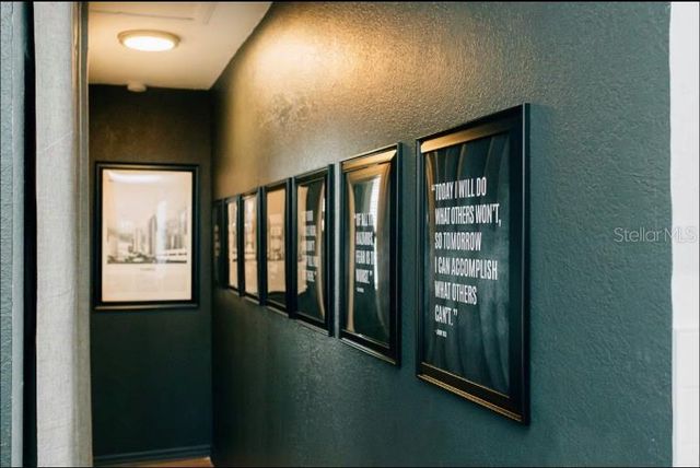 2705 N OAKDALE AVENUE, Tampa, FL 33602