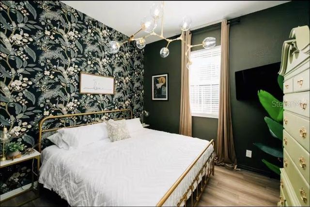 2705 N OAKDALE AVENUE, Tampa, FL 33602