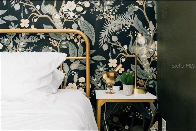 2705 N OAKDALE AVENUE, Tampa, FL 33602