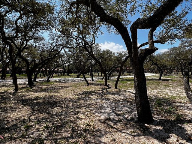 2302 Royal Oaks, Fulton, TX 78358