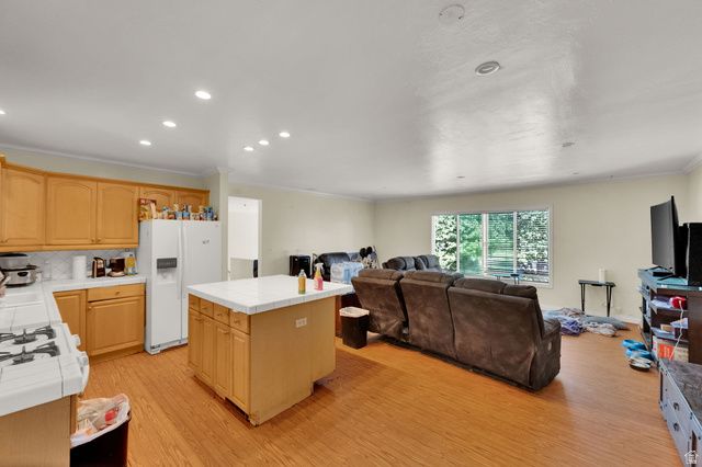 1281 N CAROUSEL ST, Salt Lake City, UT 84116