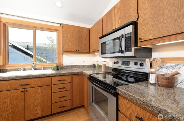 6511 26th Avenue NW, Seattle, WA 98117