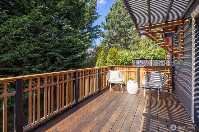 6511 26th Avenue NW, Seattle, WA 98117