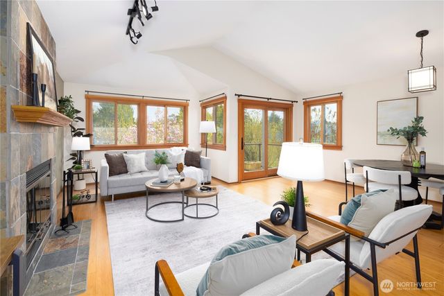 6511 26th Avenue NW, Seattle, WA 98117