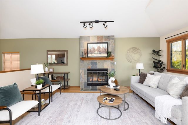 6511 26th Avenue NW, Seattle, WA 98117