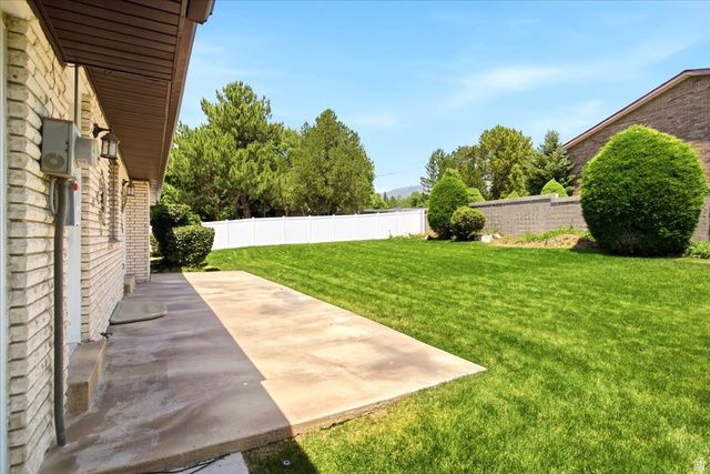 330 PIN OAK LN, Kaysville, UT 84037