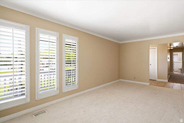 330 PIN OAK LN, Kaysville, UT 84037