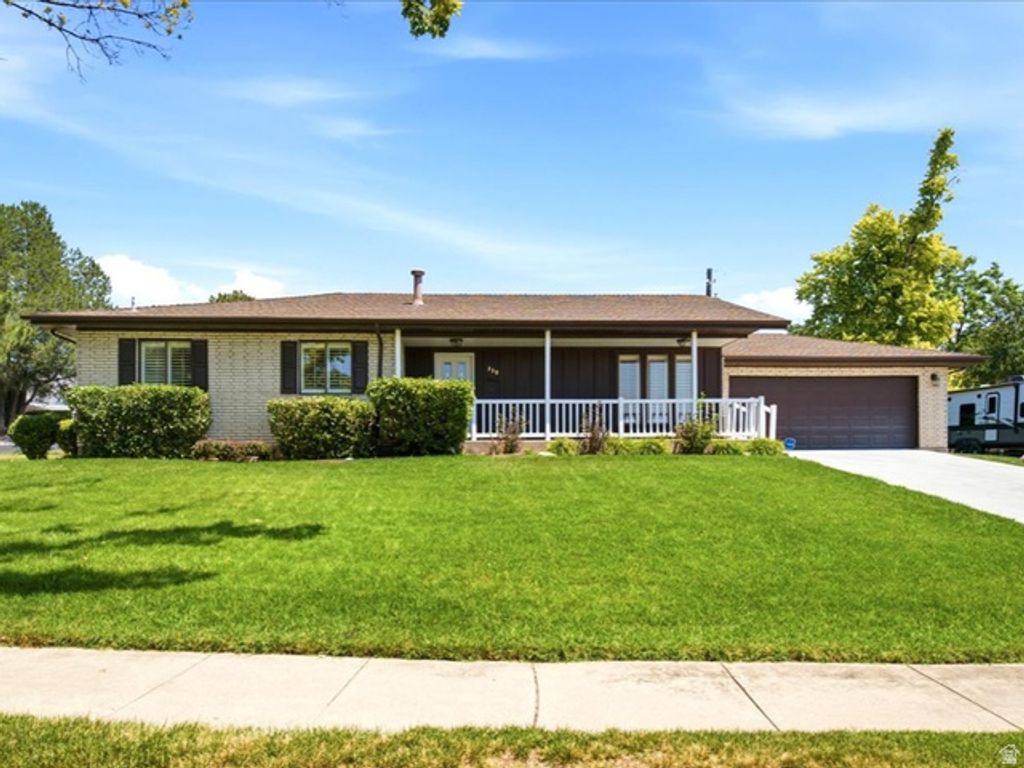 330 PIN OAK LN, Kaysville, UT 84037