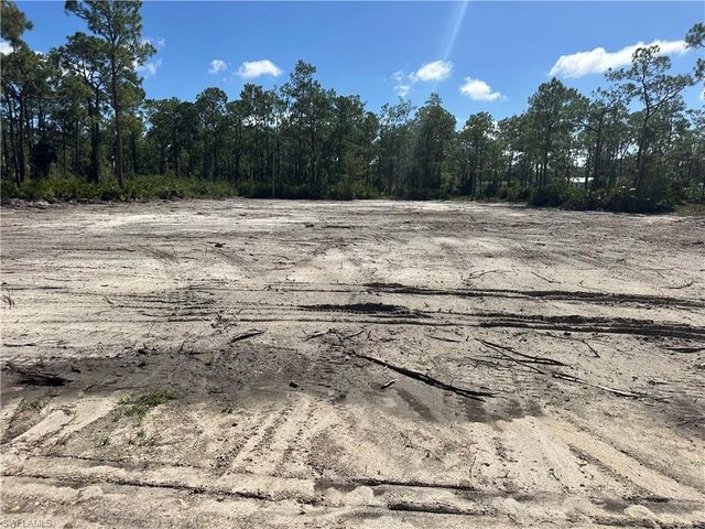 1504 Maple AVE N, Lehigh Acres, FL 33972