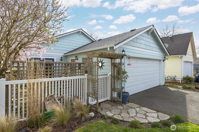 5634 Applewood Drive, Ferndale, WA 98248