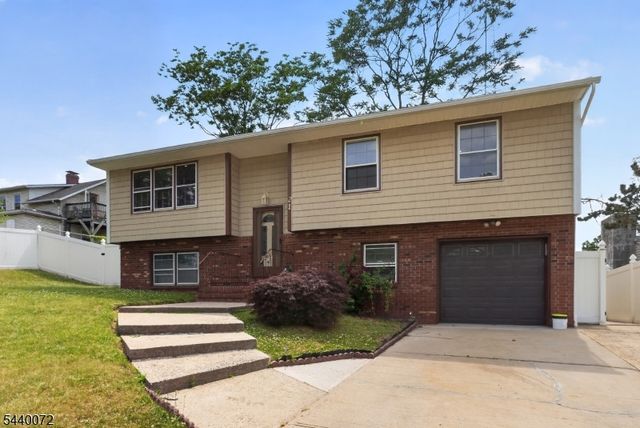 21 Ash Rd, Edison Twp., NJ 08817