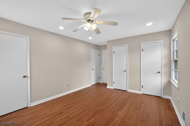21 Ash Rd, Edison Twp., NJ 08817