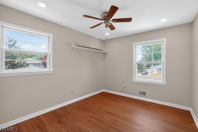 21 Ash Rd, Edison Twp., NJ 08817