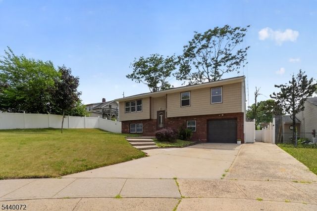 21 Ash Rd, Edison Twp., NJ 08817