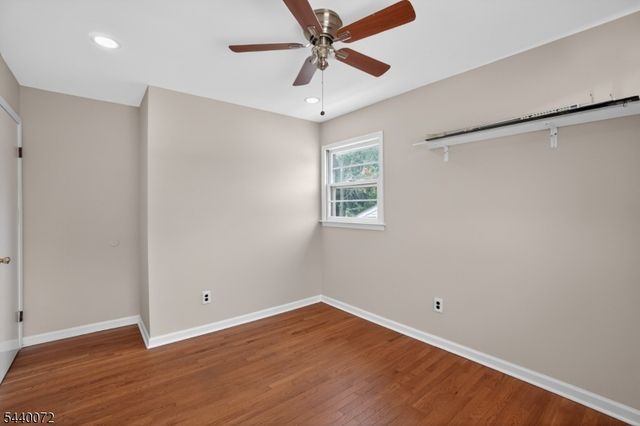 21 Ash Rd, Edison Twp., NJ 08817