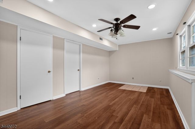 21 Ash Rd, Edison Twp., NJ 08817