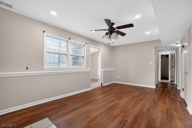 21 Ash Rd, Edison Twp., NJ 08817