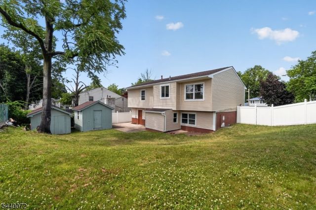 21 Ash Rd, Edison Twp., NJ 08817