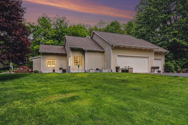 14761 Trillium Drive, Augusta, MI 49012