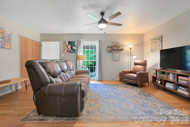 113 Byrd Lane, Brevard, NC 28712