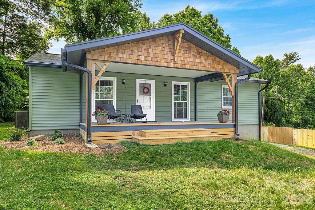 113 Byrd Lane, Brevard, NC 28712