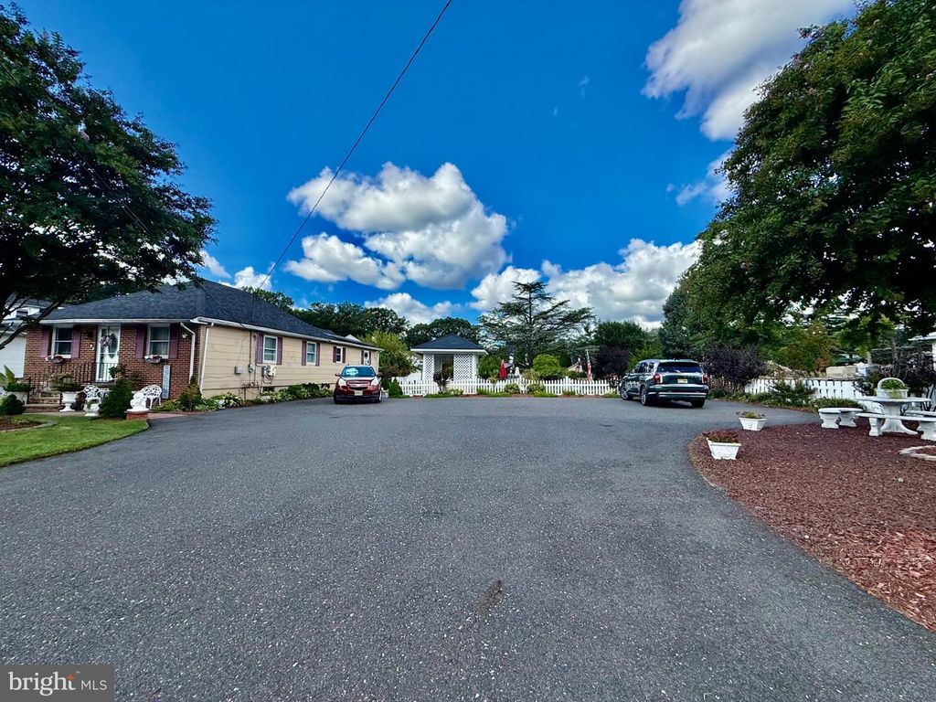 3007 HADDONFIELD RD, PENNSAUKEN, NJ 08110 — photo 2