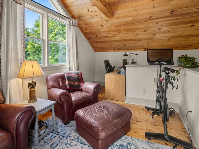 117 Osgood Hill Road, Essex, VT 05452