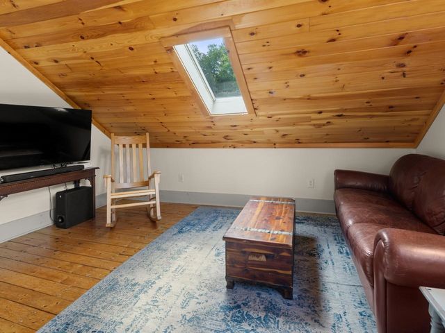 117 Osgood Hill Road, Essex, VT 05452