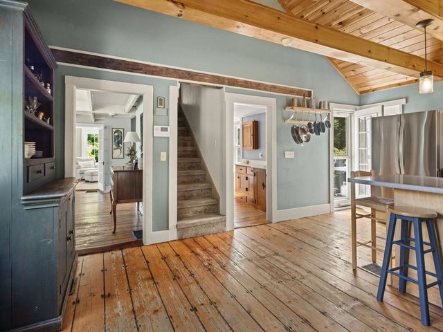 117 Osgood Hill Road, Essex, VT 05452