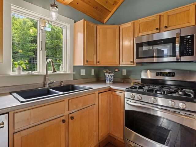 117 Osgood Hill Road, Essex, VT 05452