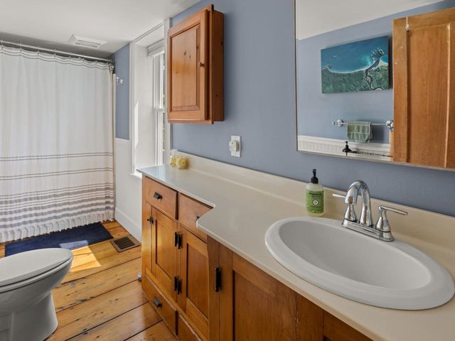 117 Osgood Hill Road, Essex, VT 05452