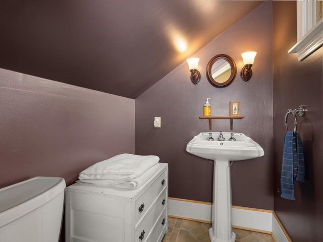 117 Osgood Hill Road, Essex, VT 05452