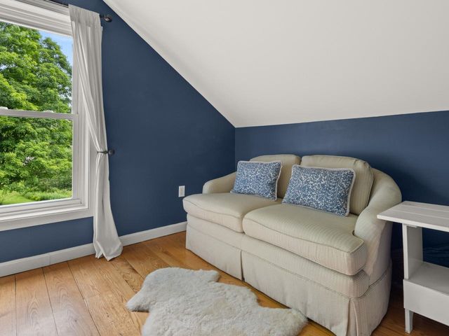 117 Osgood Hill Road, Essex, VT 05452
