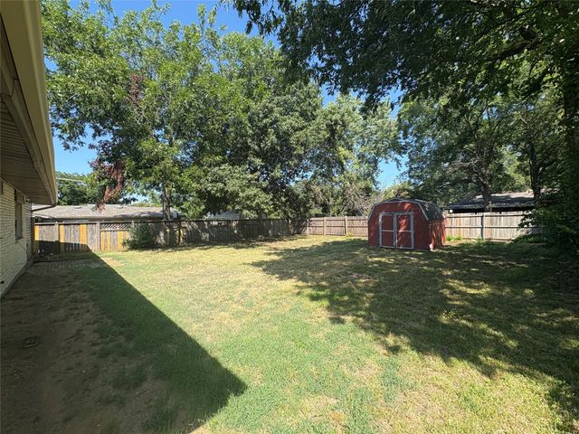 425 W Lamberth Road, Sherman, TX 75092