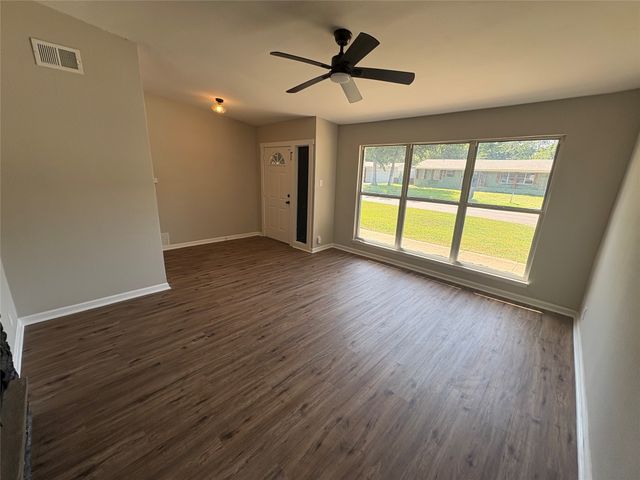 425 W Lamberth Road, Sherman, TX 75092