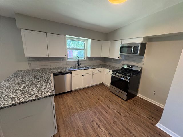 425 W Lamberth Road, Sherman, TX 75092