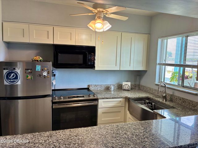 3009 N Halifax Ave Apt A22, Daytona Beach, FL 32118