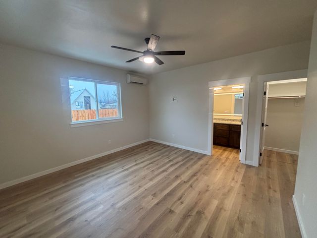 740 Dahl Place 15, Medford, OR 97501