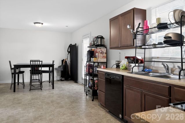 455 Menlo Park Road, Greensboro, NC 27405