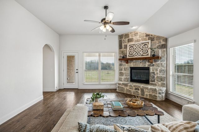 11551 Tanager Lane, Cross Roads, TX 76227