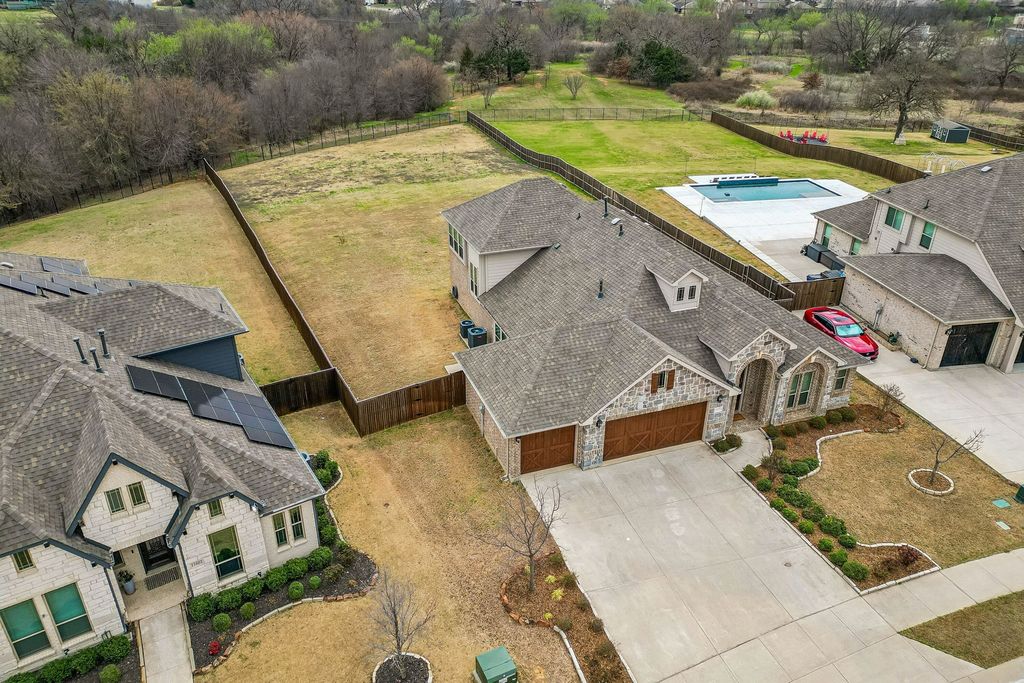 11551 Tanager Lane, Cross Roads, TX 76227