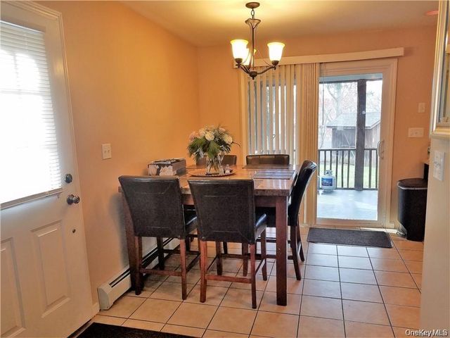 1 Humming Bird Lane A, Stony Point, NY 10980