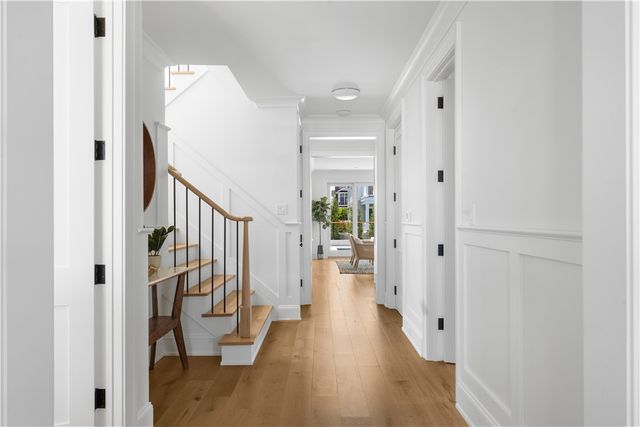 811 Ocean Road, Narragansett, RI 02882