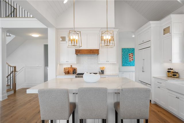 811 Ocean Road, Narragansett, RI 02882