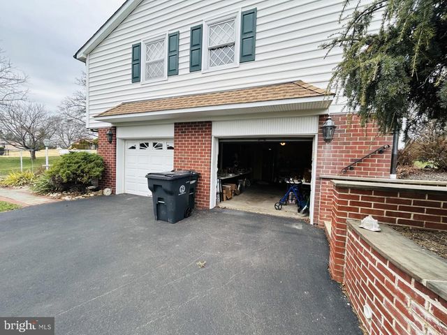 88 W RAMBLER DR, Southampton, PA 18966
