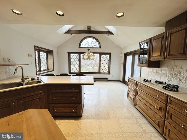 88 W RAMBLER DR, Southampton, PA 18966