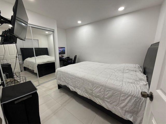 1912 N 42nd Ave, Hollywood, FL 33021